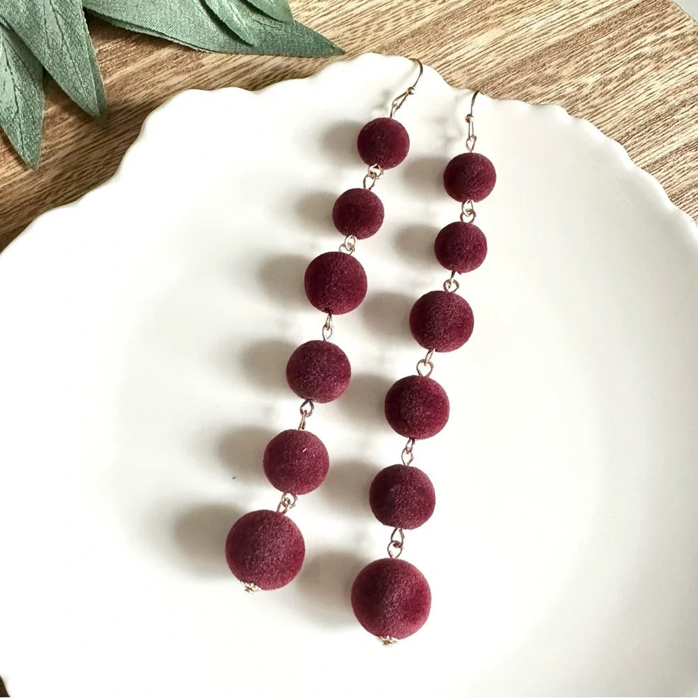 2/$30🌵 Burgundy Velvet Tiered Ball Earrings Drop Dangle Long Sphere Gift NEW